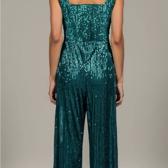 Elegant Green Jumpsuit - Picture 5 of 5